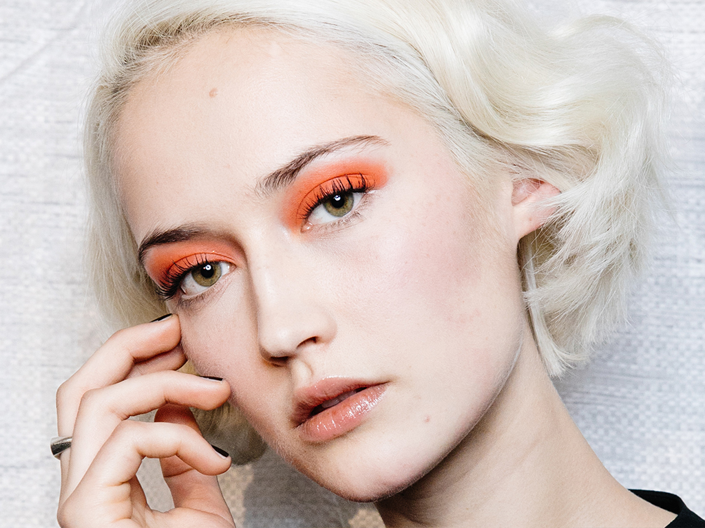 How to Pull Off the Colorful Eye Makeup Trend